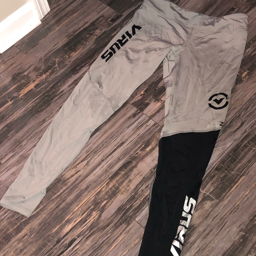Virus leggings
